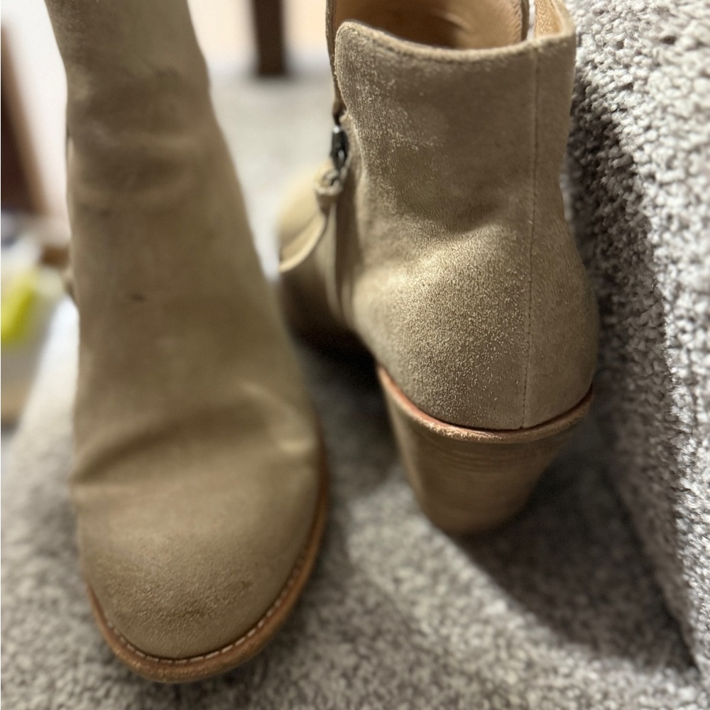 Tan Heeled Boots with Suede Finish and Chunky Heel